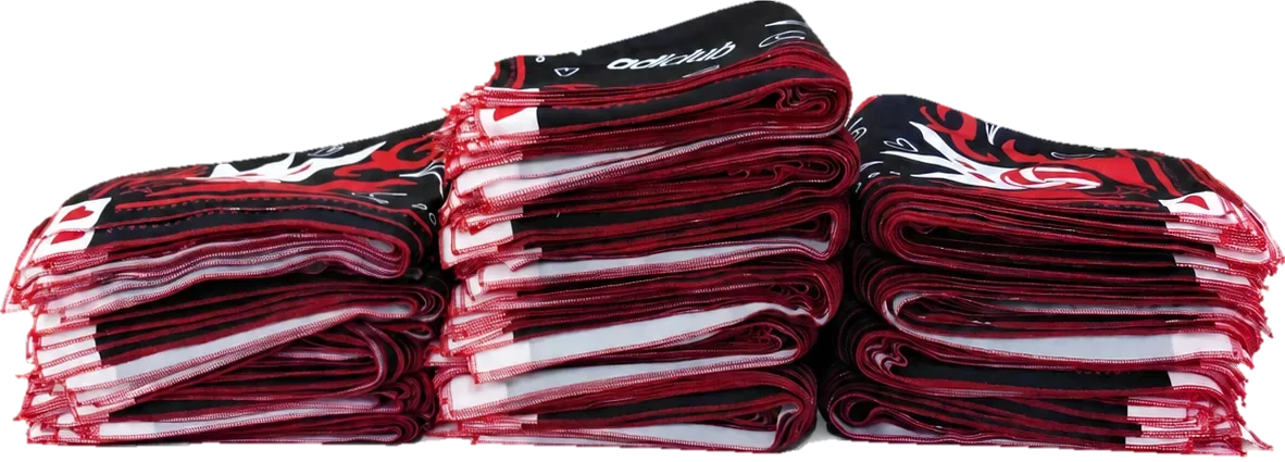 Sevkiyat öncesi istiflenmiş baskılı bandana partisi